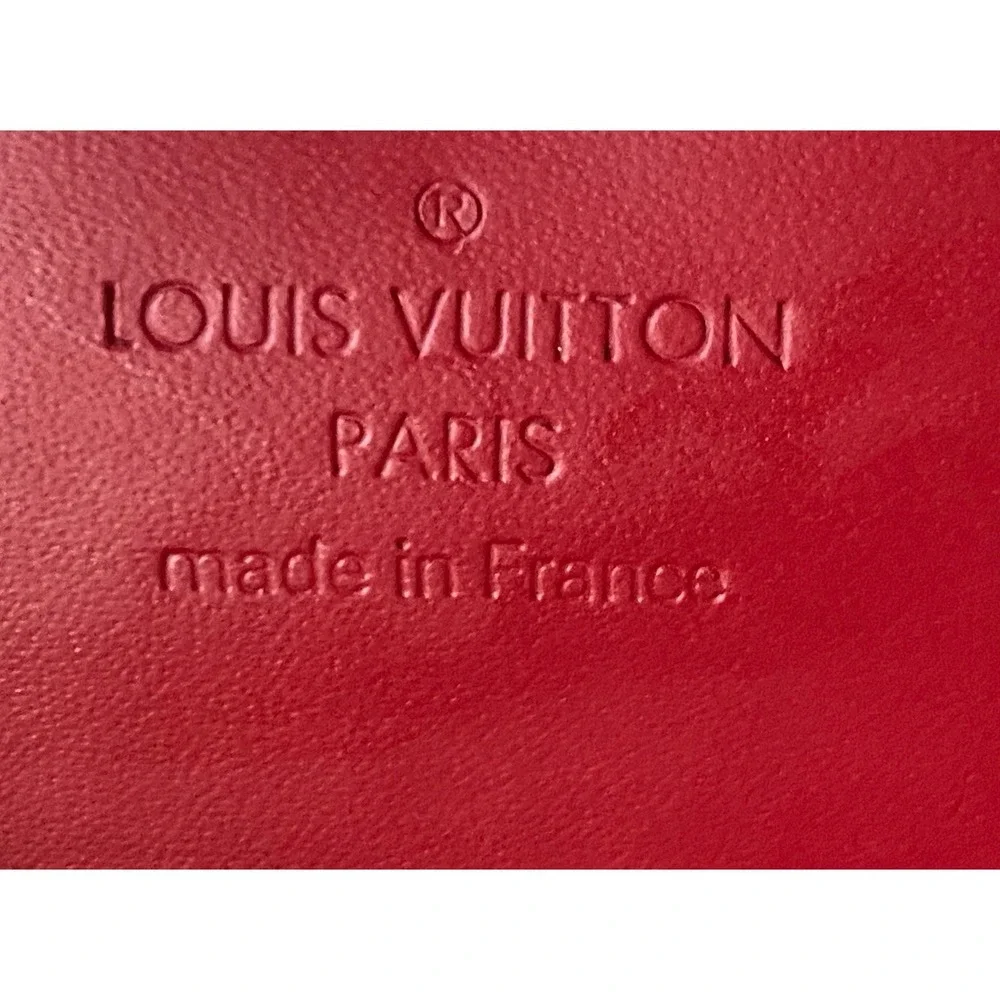 Louis Vuitton Monogram Vernis 4-Key Holder Red Pomme D'Amour Made in France‎